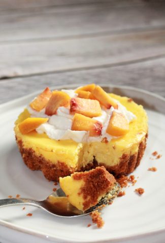mini peach cheesecakes