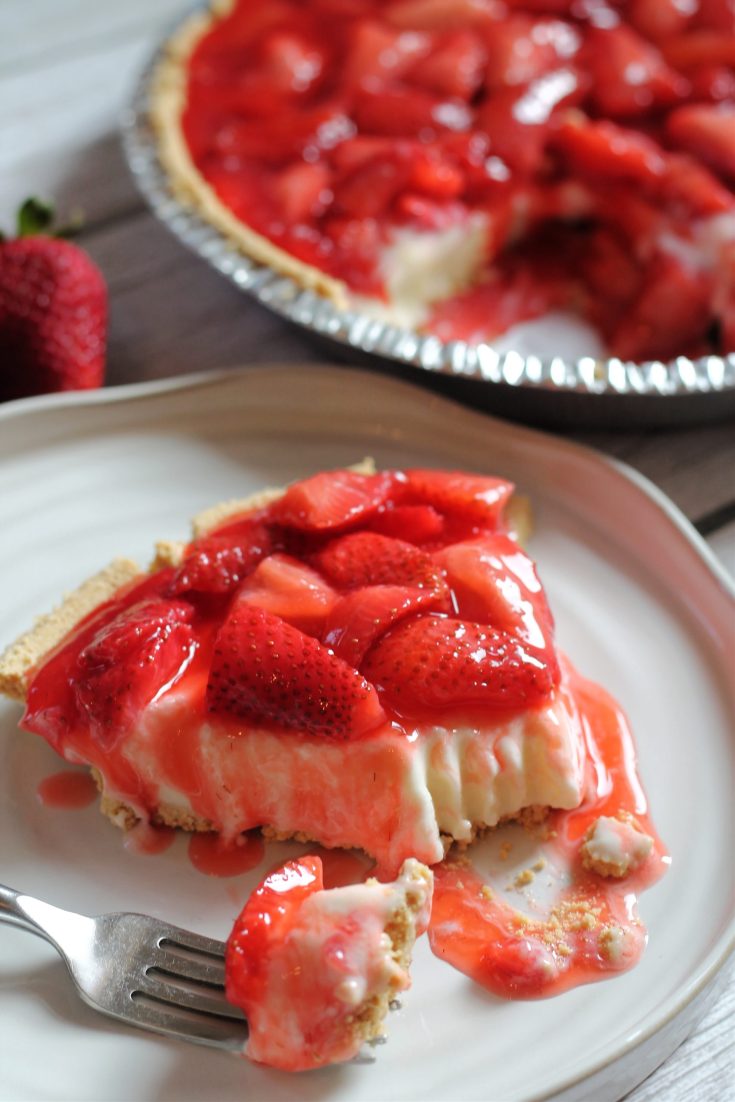 Strawberry Lemonade Ice Cream Pie - Nelson Road Garden