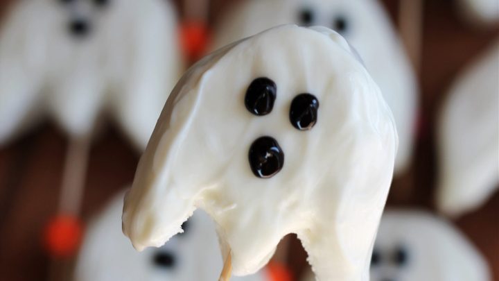 What Do Ghosts Love to Eat the Most? 7 Ghoulishly Good Recipes From Around  the Globe - Cocofloss